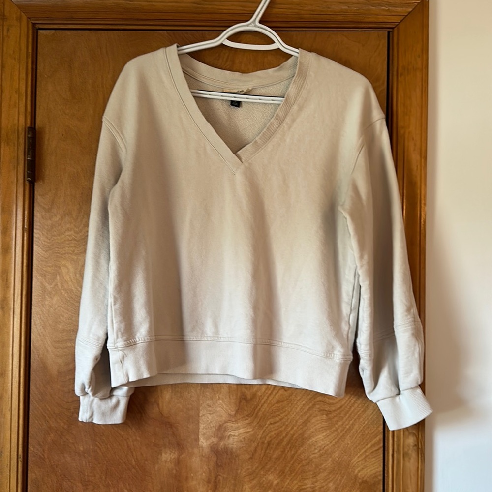 Universal Thread Sweatshirt Medium